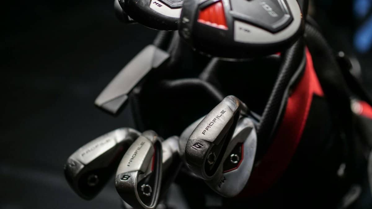 High-quality golf clubs set in a sleek caddy bag, perfect for golfers and sports enthusiasts.