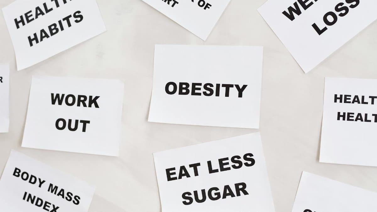 Conceptual image featuring motivational cards on health, fitness, and wellness on a white background.