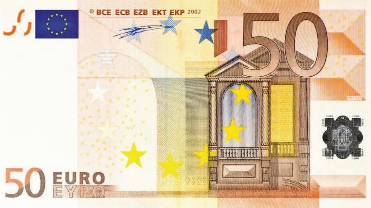Detailed image of a 50 euro banknote featuring European Union symbols and architecture.